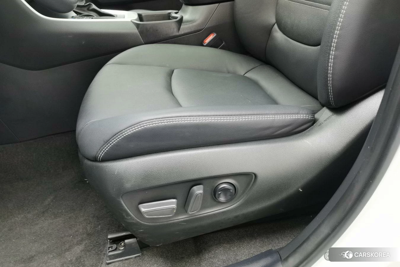 Toyota RAV4 Rongfang 2023 Белый из Китая, фото 5