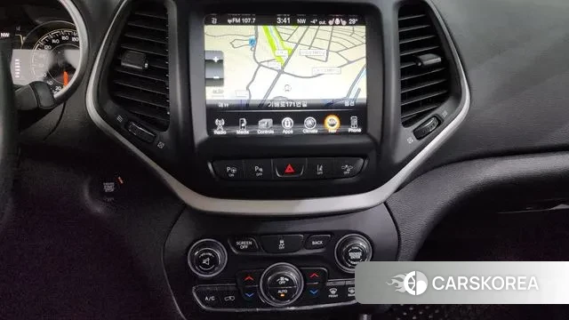 Jeep Cherokee (KL) 2018 Серебристо-серый из Кореи, фото 5