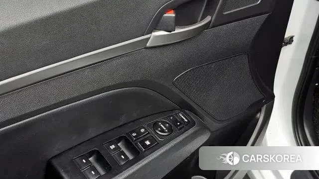 Hyundai Avante AD 2018 Белый из Кореи, фото 5