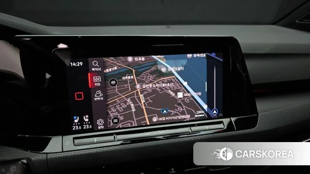 Volkswagen Golf 8th Generation 2024 Черный из Кореи, фото 5