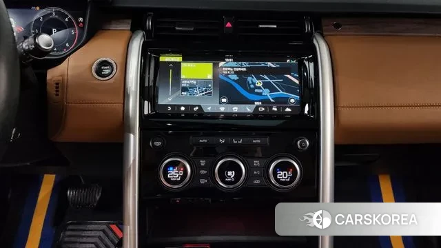 Land Rover Discovery 5 2018 Черный из Кореи, фото 5