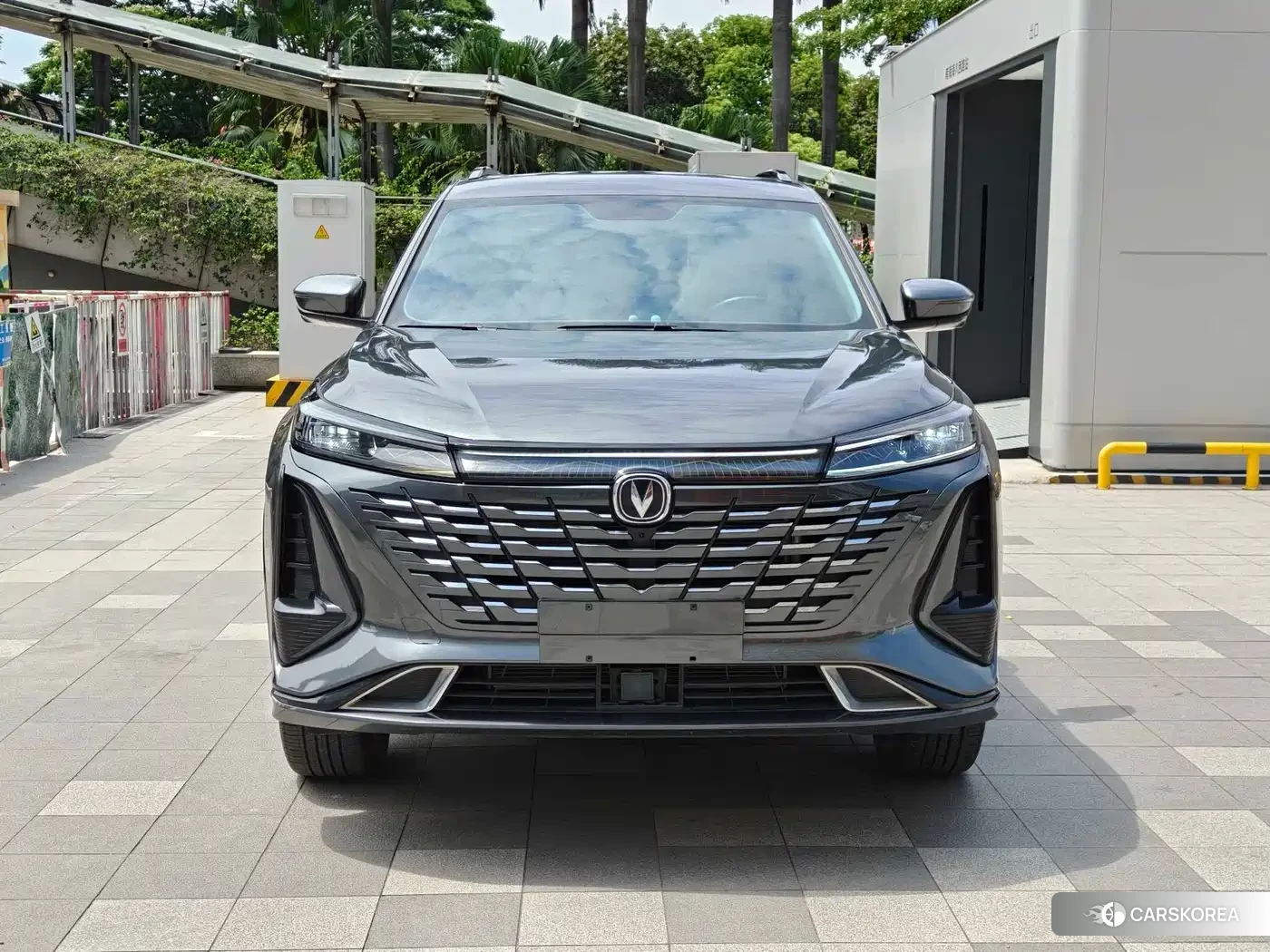 Chang'an Changan CS75PLUS 2023 Silver/gray из Китая, фото 5