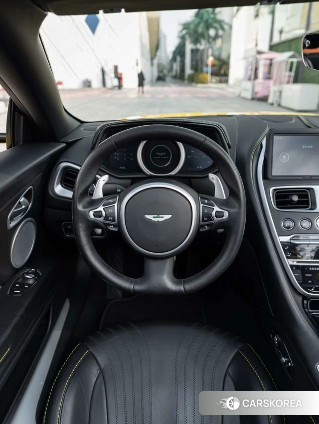 Aston Martin DB11 2021 Желтый из Китая, фото 5