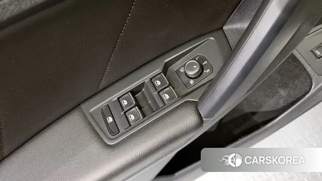 Volkswagen Tiguan second Generation 2020 Белый из Кореи, фото 5