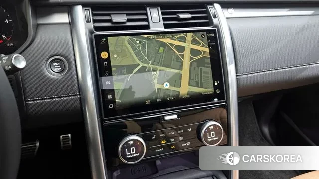 Land Rover Discovery 5 2024 Белый из Кореи, фото 5