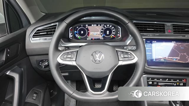 Volkswagen Tiguan second Generation 2022 Серебряный из Кореи, фото 5
