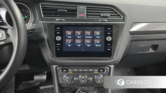 Volkswagen Tiguan second Generation 2018 Белый из Кореи, фото 5