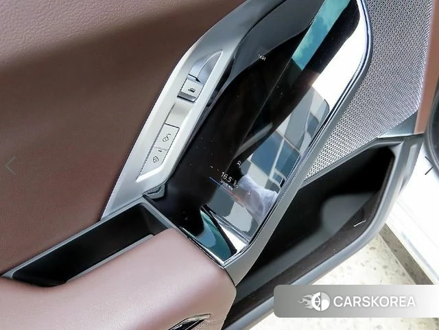 BMW 7 Series (G70) 2023 Белый из Кореи, фото 5