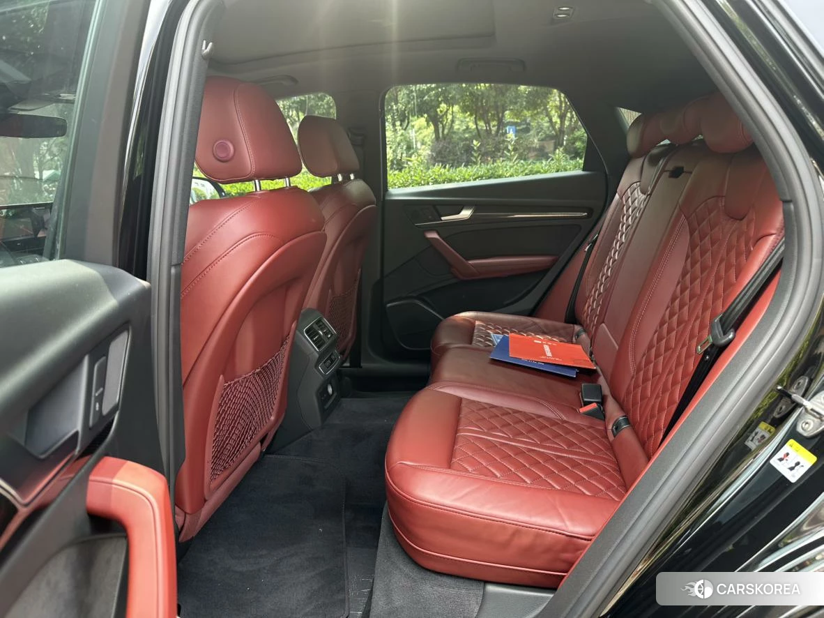 Audi Q5L Sportback 2021 Черный из Китая, фото 5