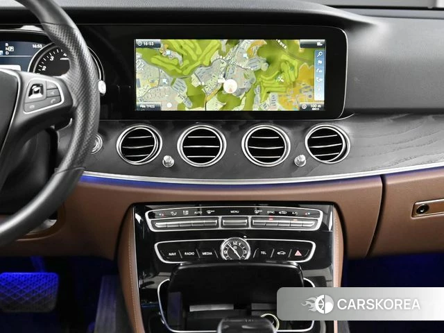 Mercedes-Benz E-Class W213 2018 Черный из Кореи, фото 5