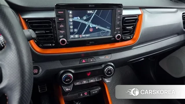 Kia Stonic 2018 Красный из Кореи, фото 5