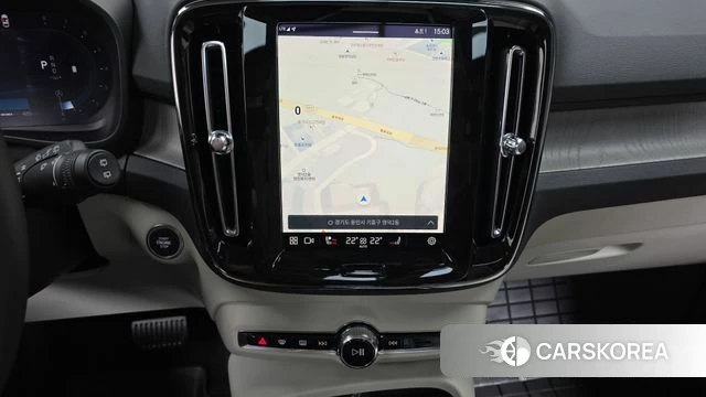 Volvo XC40 2024 Серебристо-серый из Кореи, фото 5