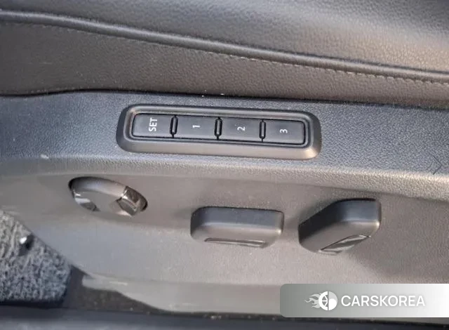 Volkswagen Tiguan second Generation 2024 Белый из Кореи, фото 5