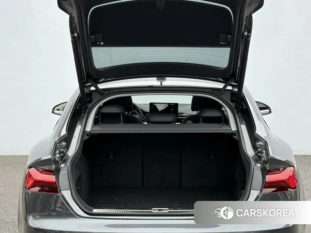 Audi A5 2024 Темно-серый из Китая, фото 5