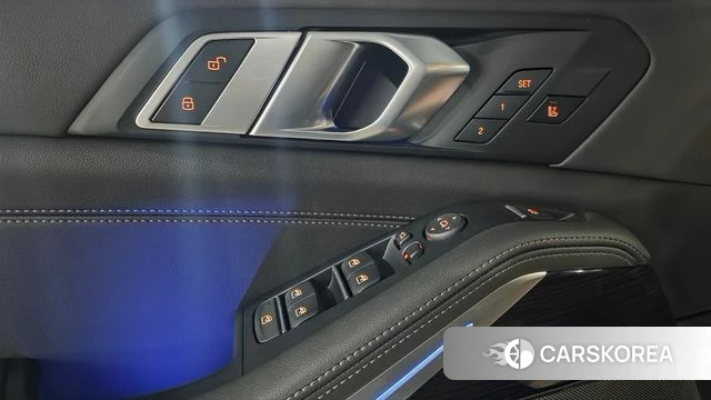 BMW X5 (G05) 2025 Черный из Кореи, фото 5