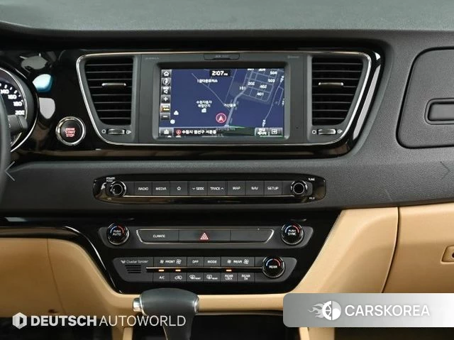 Kia The New Carnival 2018 Белый из Кореи, фото 5