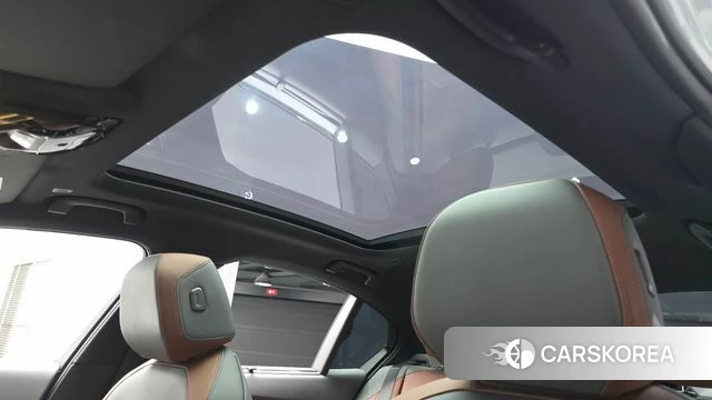 BMW i5 (G60) 2025 Небесно-голубой из Кореи, фото 5