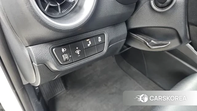 Kia The New K3 2nd generation 2021 Белый из Кореи, фото 5