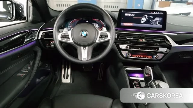 BMW 5 Series (G30) 2023 Черный из Кореи, фото 5