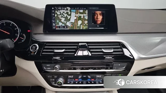 BMW 5 Series (G30) 2018 Цвет галактики из Кореи, фото 5