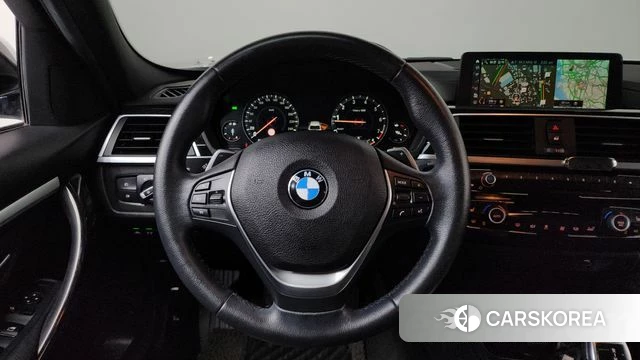 BMW 3 Series (F30) 2018 Белый из Кореи, фото 5