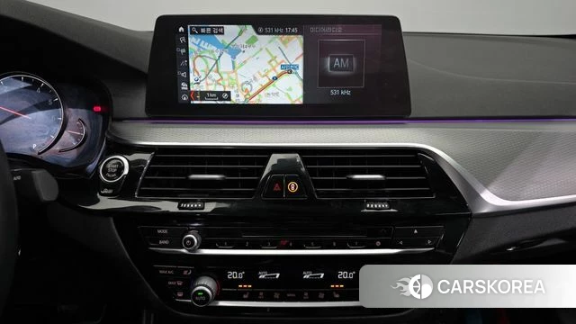 BMW 5 Series (G30) 2018 Белый из Кореи, фото 5