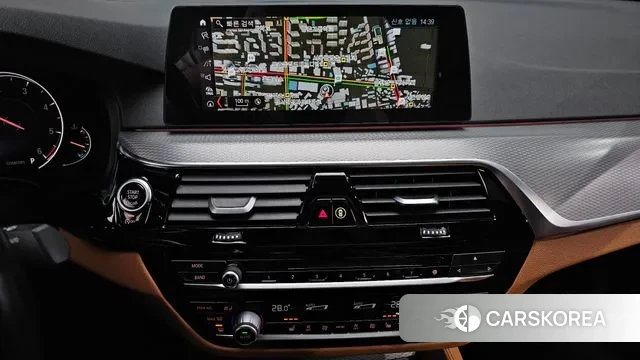 BMW 5 Series (G30) 2018 Серый из Кореи, фото 5