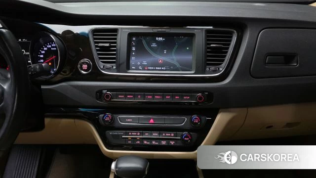 Kia The New Carnival 2019 Белый из Кореи, фото 5