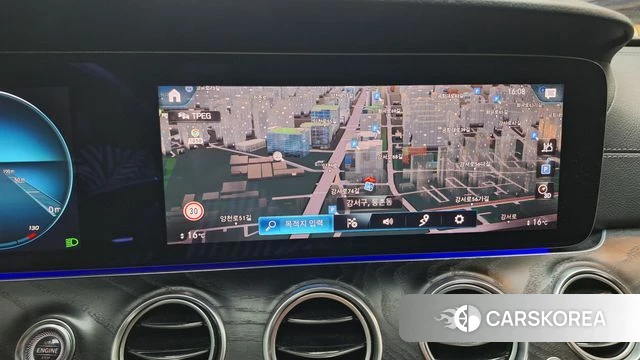 Mercedes-Benz E-Class W213 2021 Белый из Кореи, фото 5