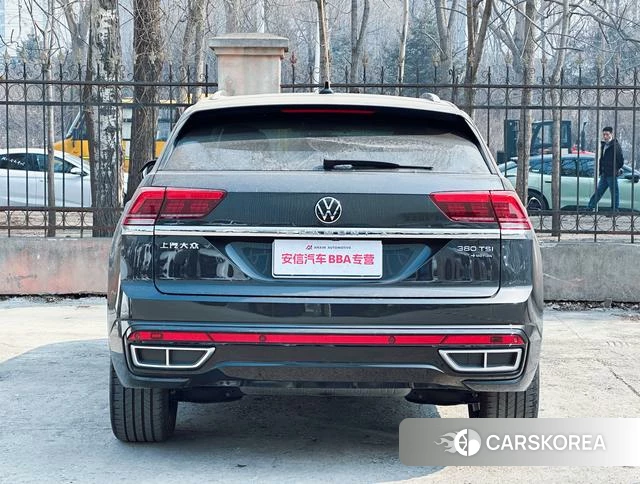 Volkswagen Tourang 2023 Черный из Китая, фото 5