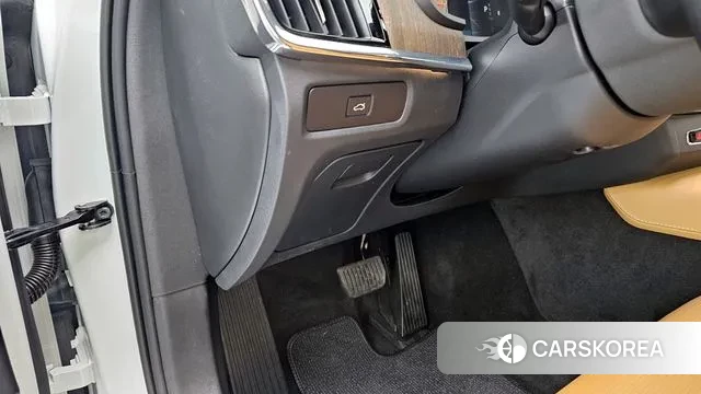 Volvo V90 Cross-Country 2023 Белый из Кореи, фото 5