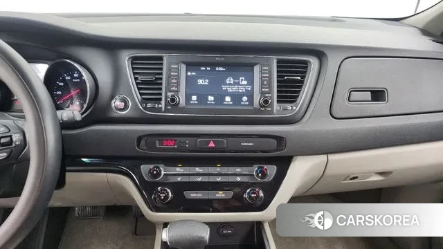 Kia The New Carnival 2019 Серебряный из Кореи, фото 5