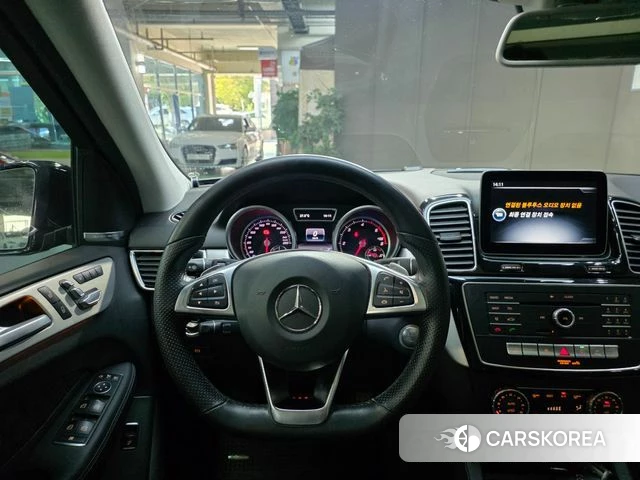 Mercedes-Benz GLE - Class W166 2018 Черный из Кореи, фото 5
