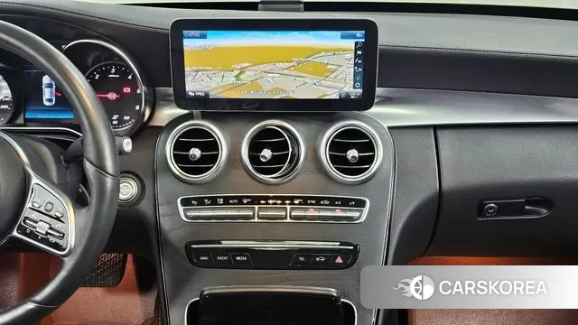 Mercedes-Benz C-Class W205 2019 Белый из Кореи, фото 5