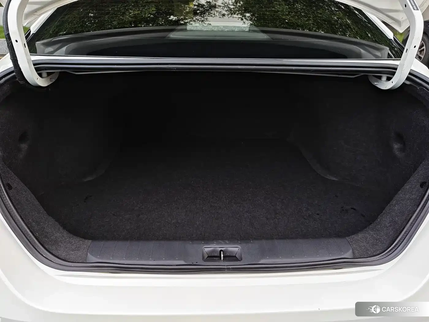 Nissan Sylphy 2023 Белый из Китая, фото 5
