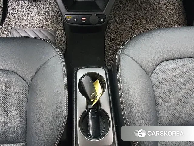 Kia The New Kia Ray 2023 Белый из Кореи, фото 5