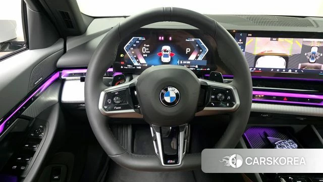 BMW 5 Series (G60) 2025 Белый из Кореи, фото 5