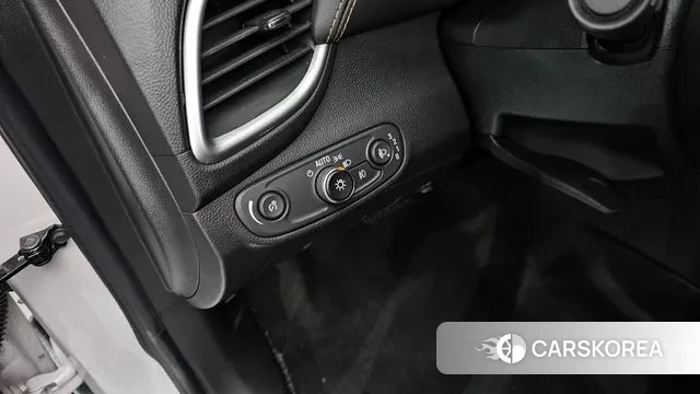 Chevrolet (GM Daewoo) The New Trax 2020 Белый из Кореи, фото 5