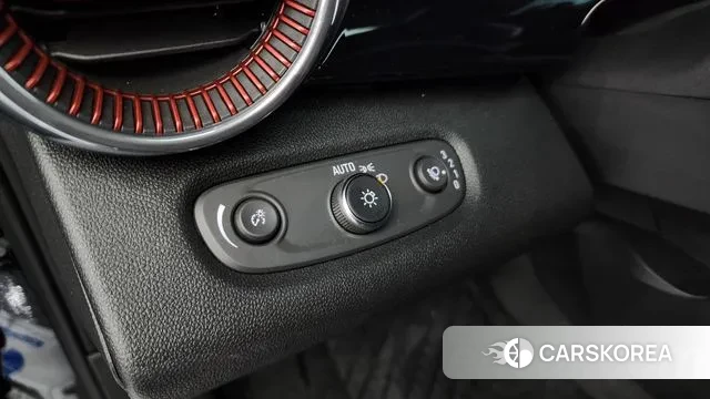 Chevrolet (GM Daewoo) Trax Crossover 2024 Черный из Кореи, фото 5