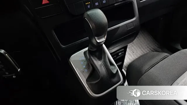 Hyundai Staria 2023 Серый из Кореи, фото 5