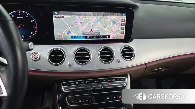 Mercedes-Benz E-Class W213 2021 Белый из Кореи, фото 5