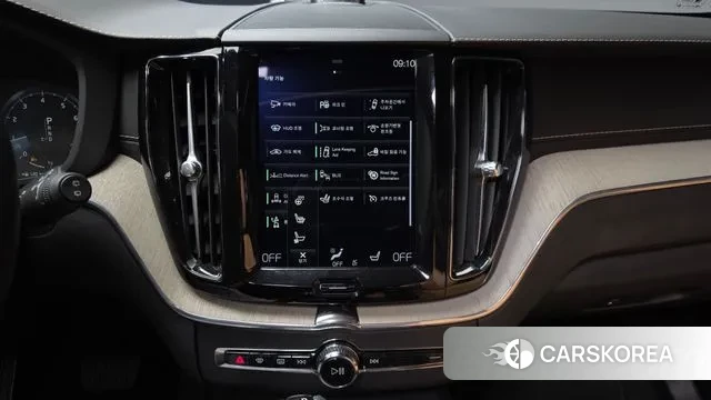 Volvo XC60 second Generation 2019 Белый из Кореи, фото 5