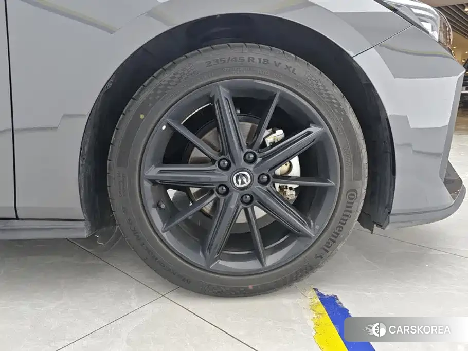 Chang'an UNI-V 2024 Silver/gray из Китая, фото 5