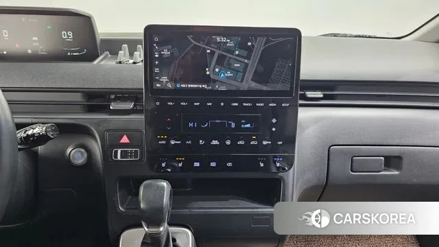 Hyundai Staria 2023 Белый из Кореи, фото 5