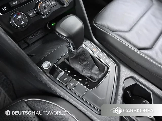 Volkswagen Tiguan Allspace 2018 Белый из Кореи, фото 5