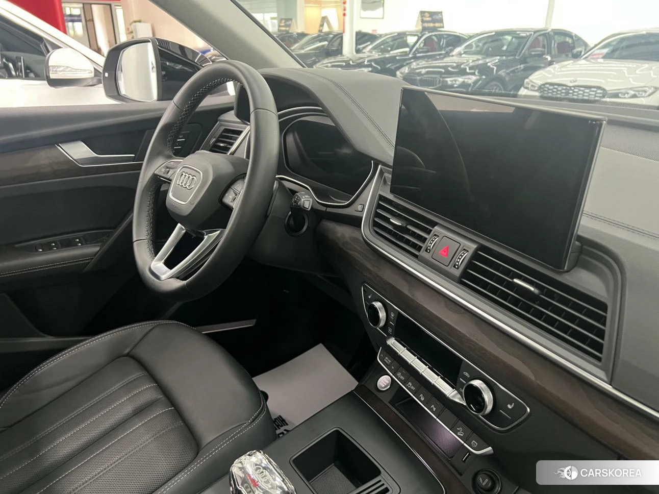 Audi Q5L 2022 Черный из Китая, фото 5
