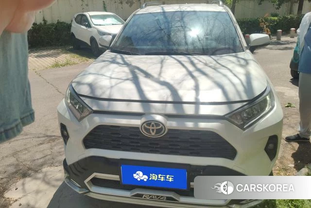 Toyota RAV4 Rongfang 2025 Белый из Китая, фото 5