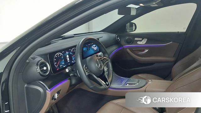Mercedes-Benz E-Class W213 2023 Черный из Кореи, фото 5