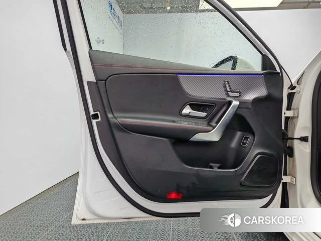 Mercedes-Benz Class A 2023 Белый из Китая, фото 5