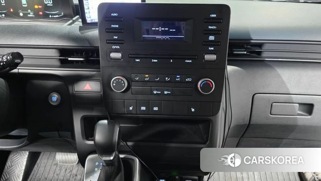 Hyundai Staria 2021 Белый из Кореи, фото 5
